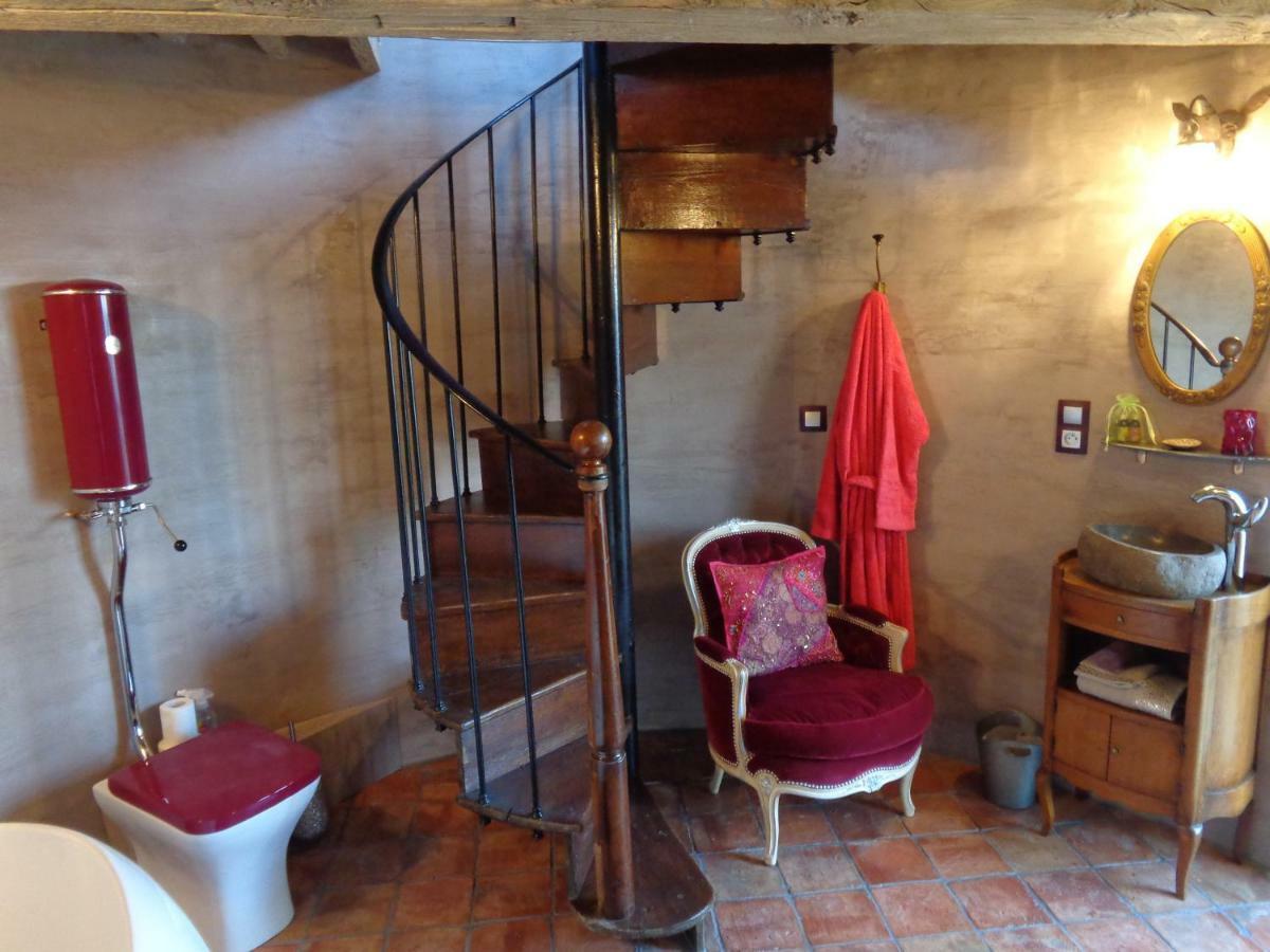 La Tour De Quinsonnas Bed and Breakfast Serezin-de-la-Tour Esterno foto